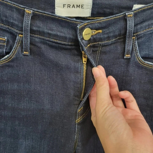 Frame Le Skinny de Jeanne in Wellington Wash Size 28 - Picture 4 of 14